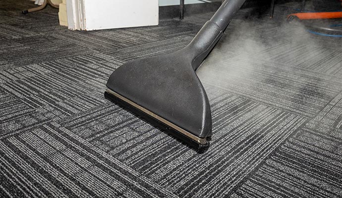 Carpet hot water cleaning