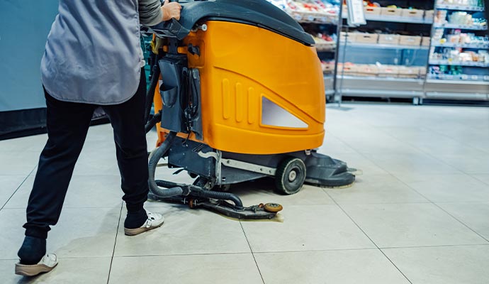 Supermarket floor cleaning service