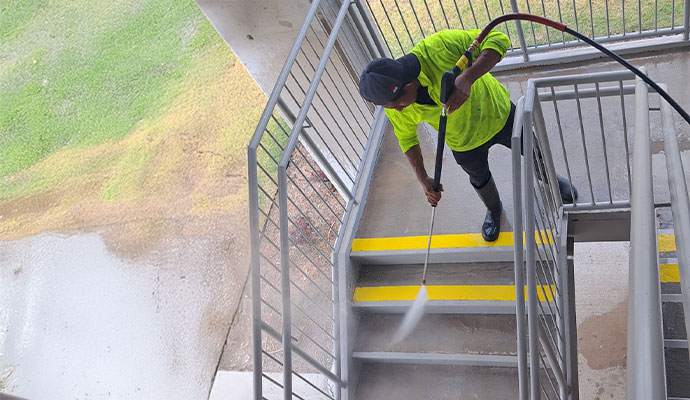 Pressure washing for commercial space